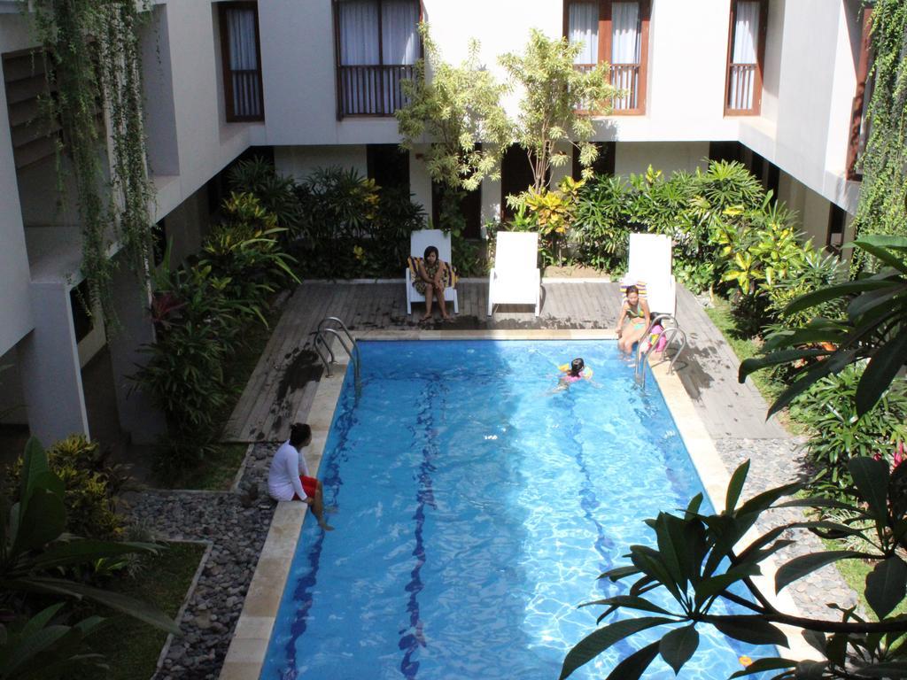 होटल के अलावा The Legian Sunset 3*