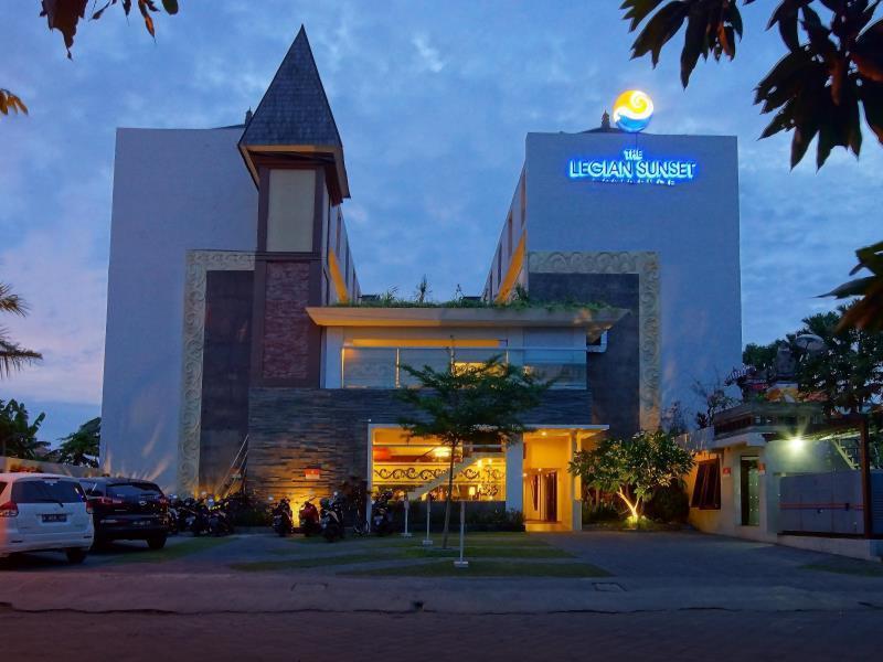 The Legian Sunset होटल के अलावा 3*
