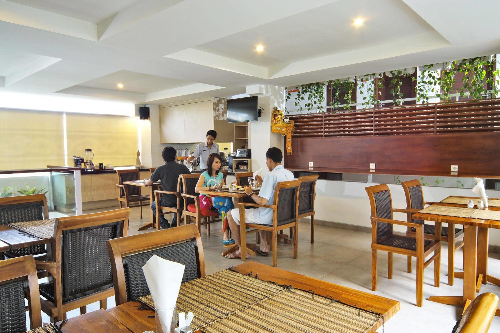 The Legian Sunset होटल के अलावा Seminyak (Bali)
